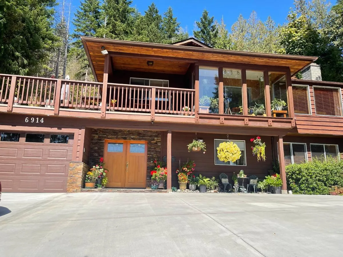 Garden Bridge House Villa Sechelt Holiday home