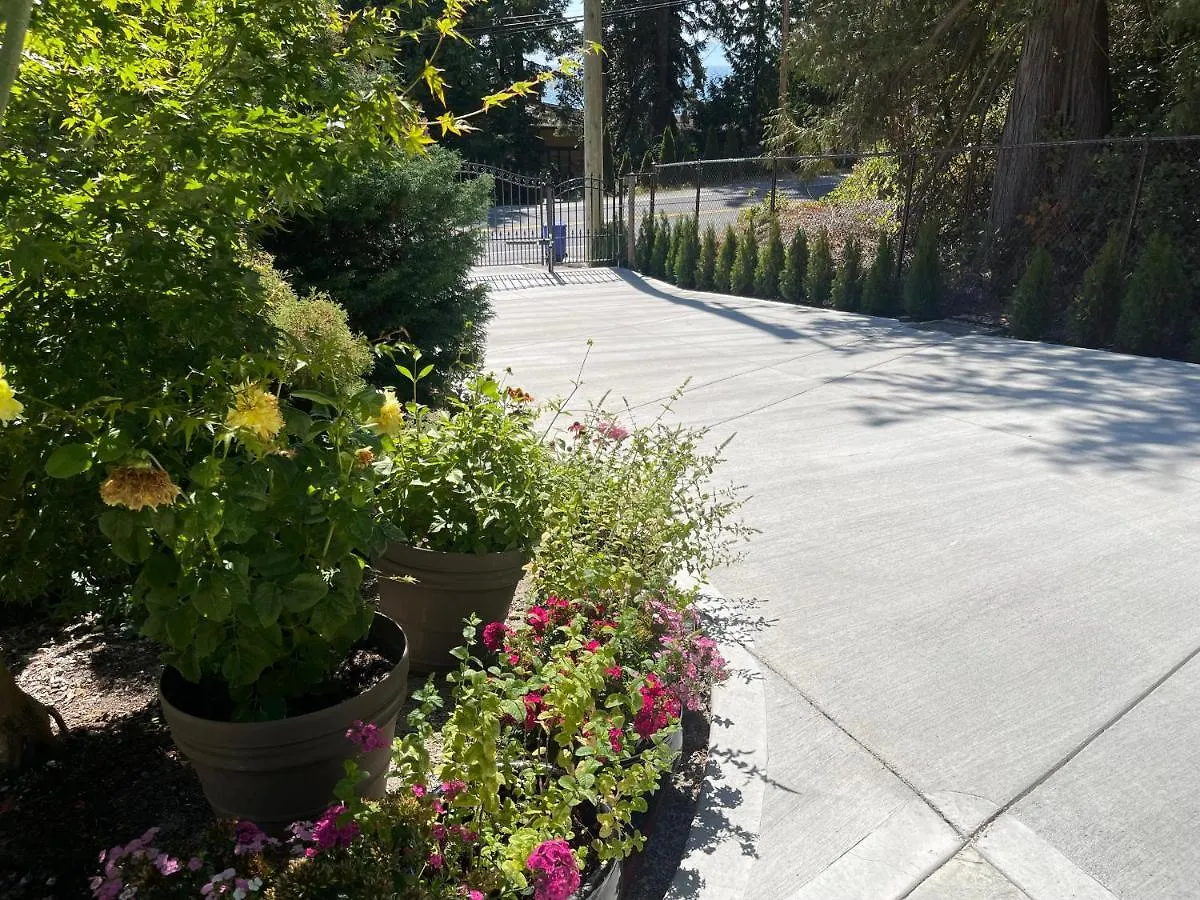 Holiday home Garden Bridge House Villa Sechelt Canada