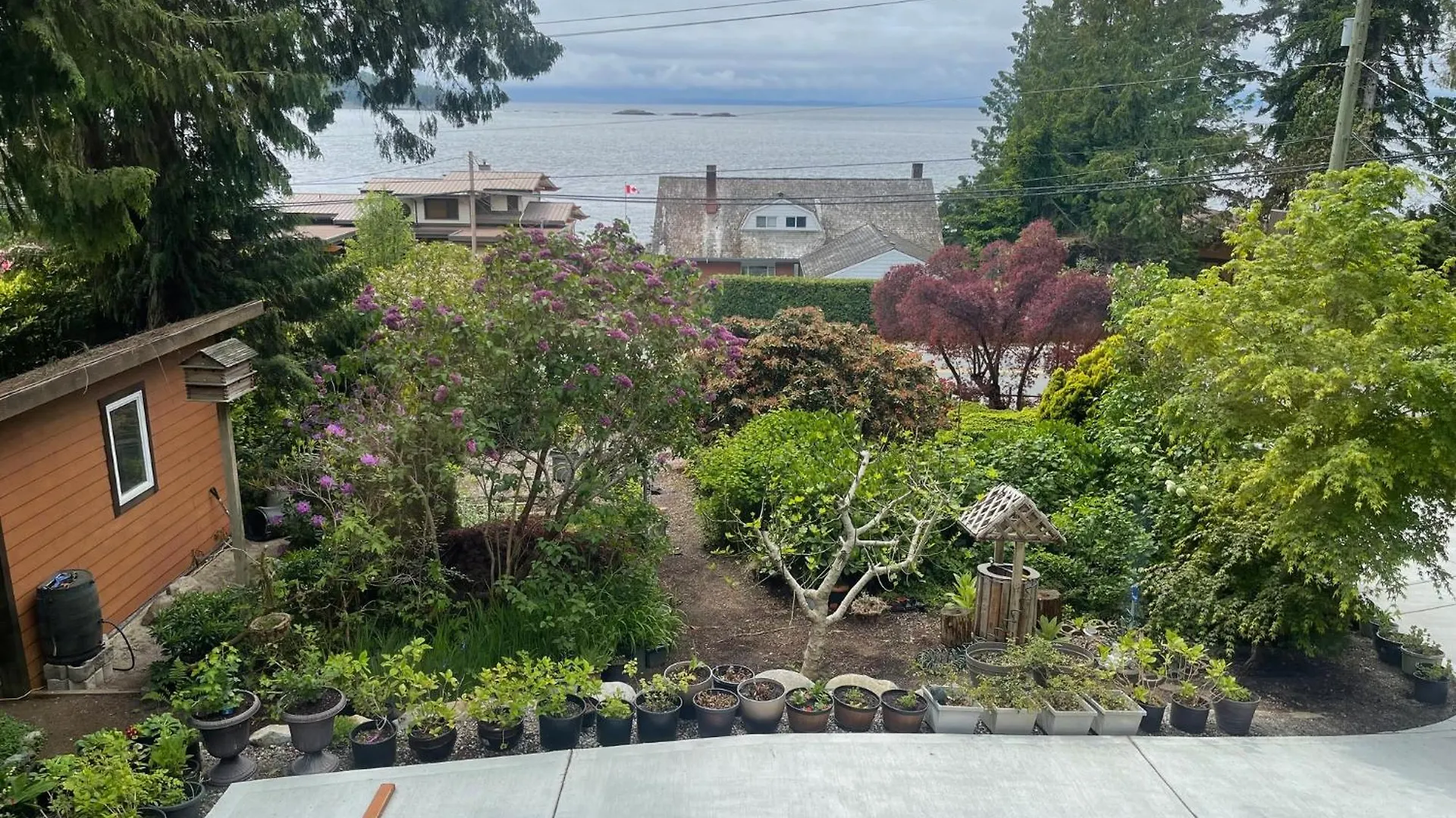 Garden Bridge House Villa Sechelt 0*,  Canada
