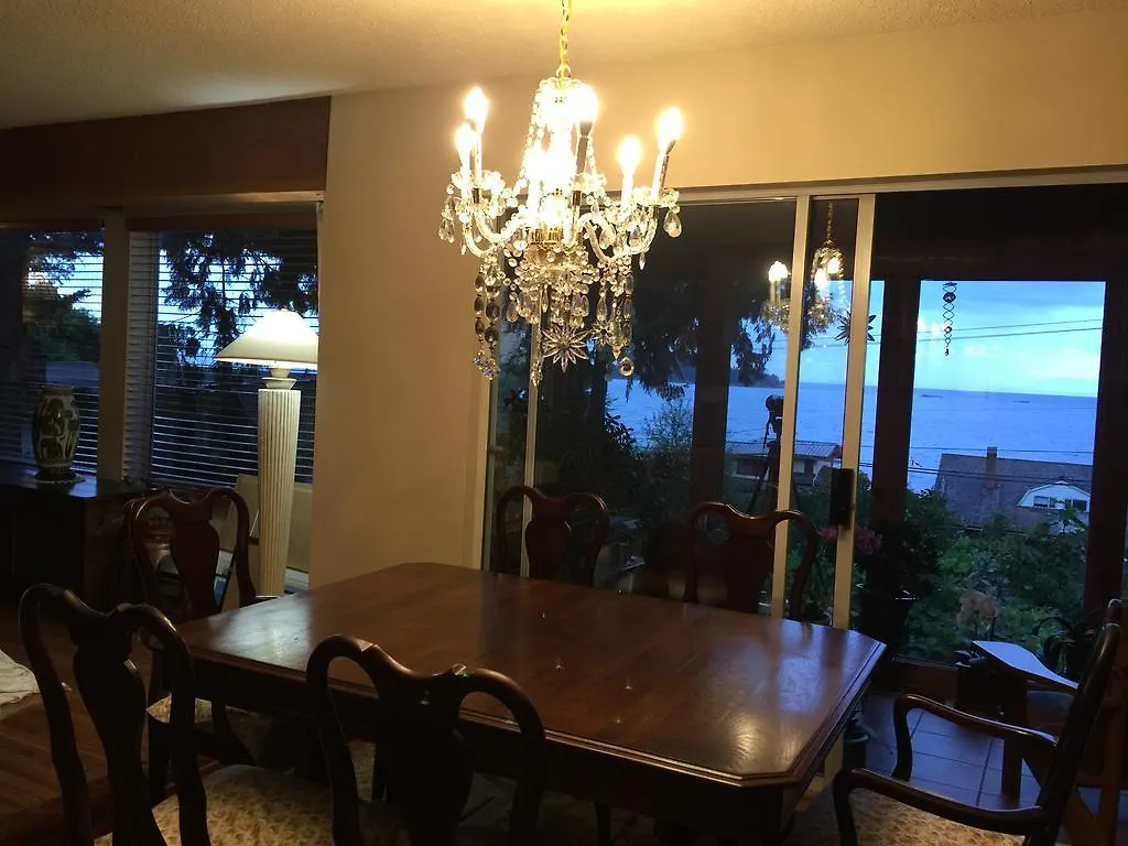 Garden Bridge House Villa Sechelt